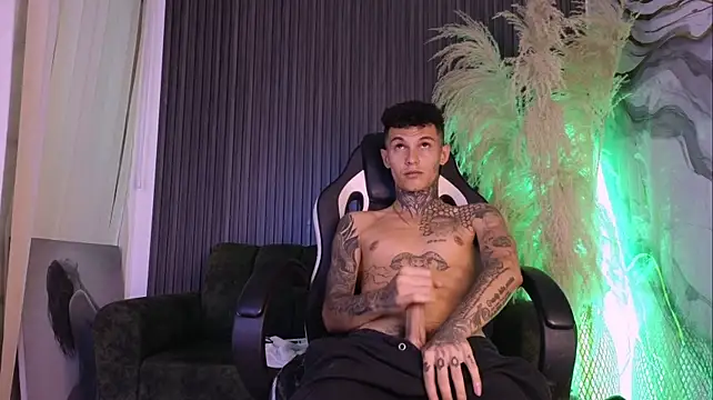 Paulo_527 Webcam-Show