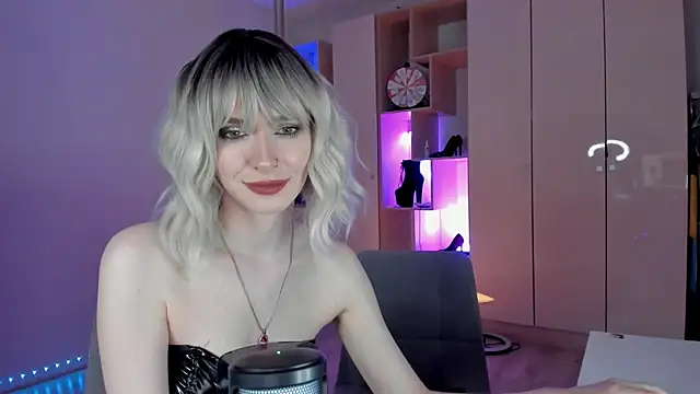 Mistress_Iris webkamerás műsora