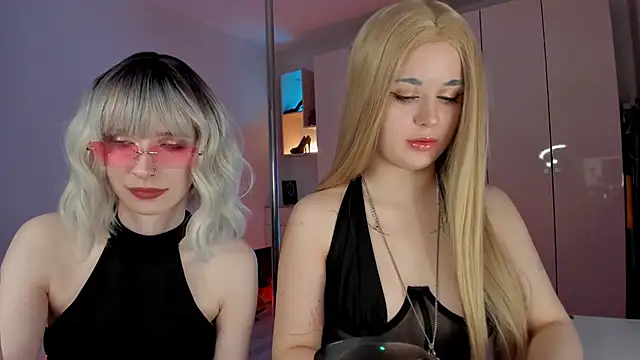 Mistress_Iris Webcam Show