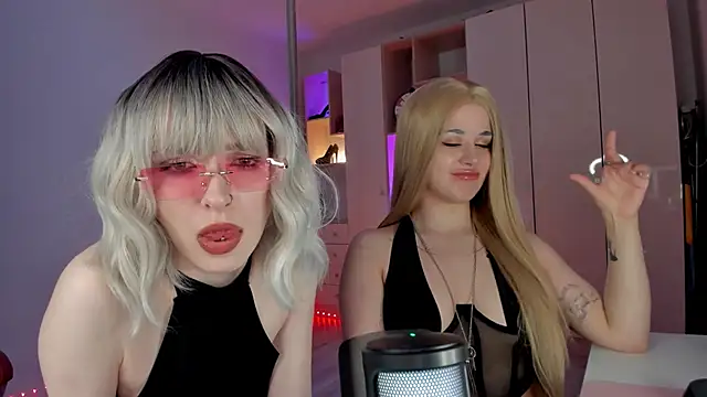 Mistress_Iris webkamerás műsora