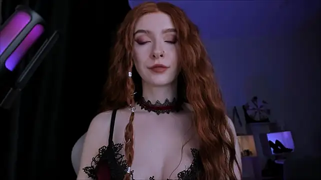 Pokazy przed kamerką – Mistress_Iris
