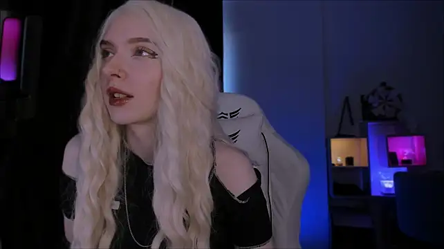 Mistress_Iris Show in webcam