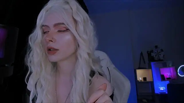 Pokazy przed kamerką – Mistress_Iris