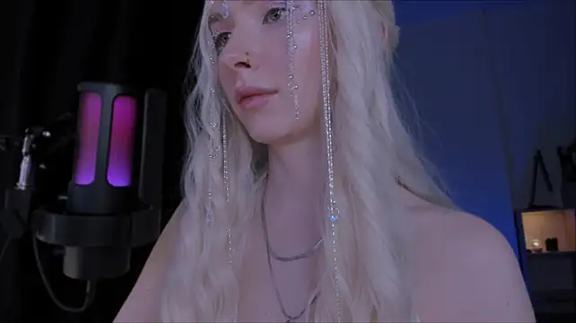הופעת וובקאם של Mistress_Iris