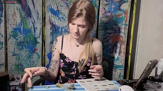 Вебкам-шоу Adell_Love
