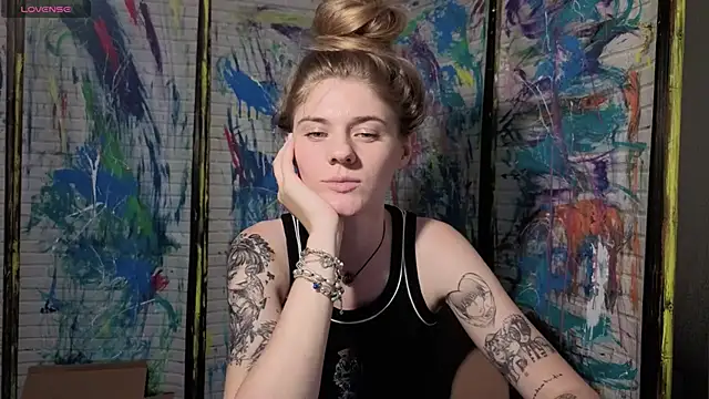 Вебкам-шоу Adell_Love
