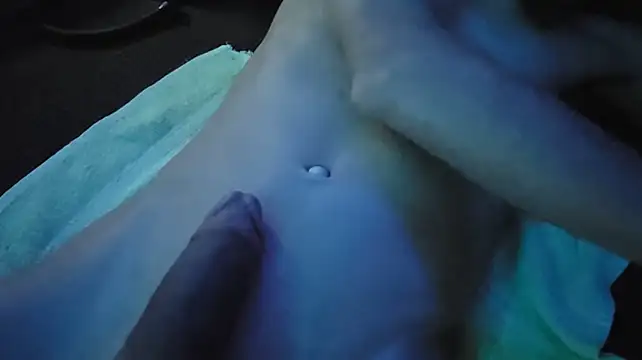 Show modela 11InchesNymph420Qc na web-kameri