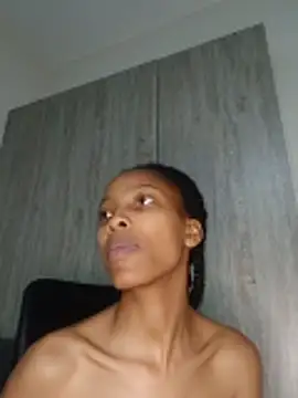 MsParisSmith Live chatroom