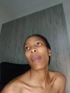 Chat soba uživo modela MsParisSmith