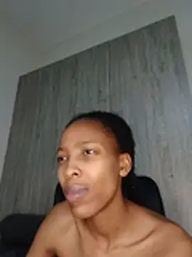 Živá chatovací místnost MsParisSmith