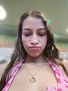 Vanneskk Adlı Modelin Canlı XXX Sohbeti