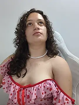 Alana_444n Webbikameraesitys