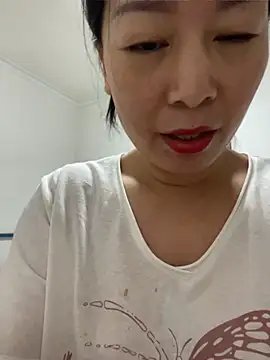 mimi2052 Show Webcam