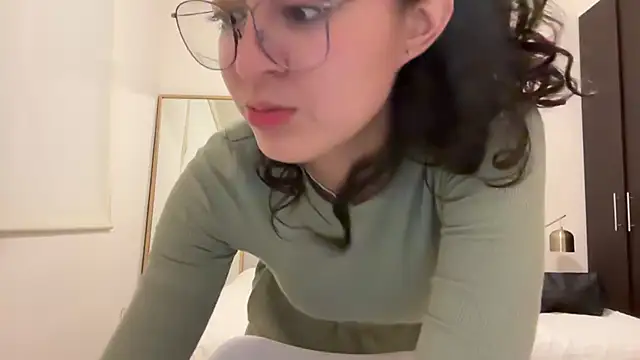Alicatcua_'s Webcam Show