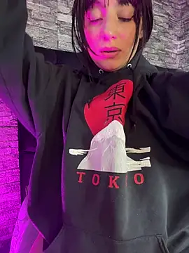 Mia_fiire 即時 XXX 聊天