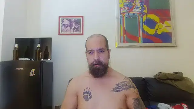 Show modela AMIRDIB2025 na web-kameri