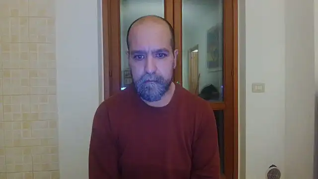 Show modela AMIRDIB2025 na web-kameri