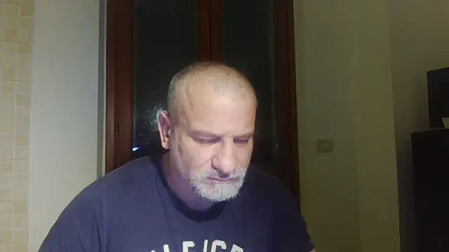 AMIRDIB2025 Adlı Modelin Web Kamerası Şovu