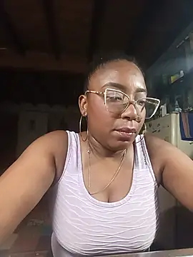 ChanneldelaCroix Show in webcam
