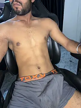 Fitboy07 Show in webcam