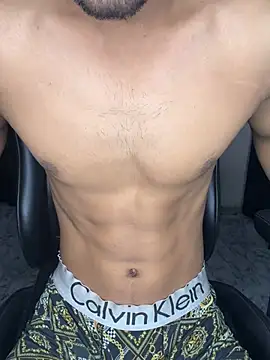 Fitboy07 网络视讯表演