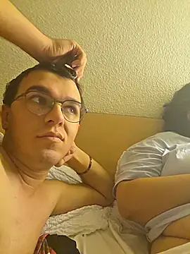 Jeunecoquinesexy Adlı Modelin Canlı XXX Sohbeti