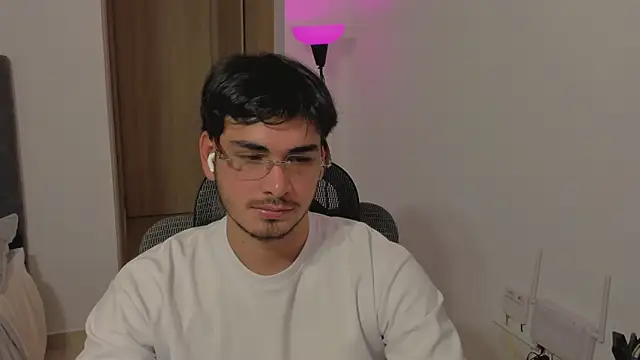 thiaann Pertunjukan Webcam