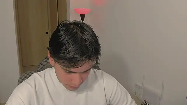 thiaann Chat XXX in diretta