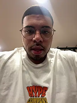 Omorenoo0's Webcam Show