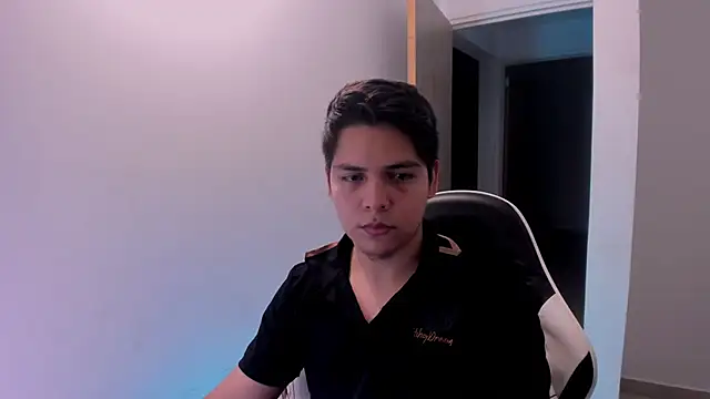 Asta_YunoXXX webkamerás műsora