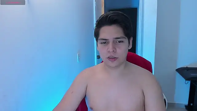 הופעת וובקאם של Asta_YunoXXX