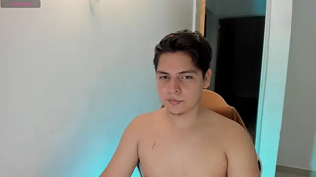 Show modela Asta_YunoXXX na web-kameri