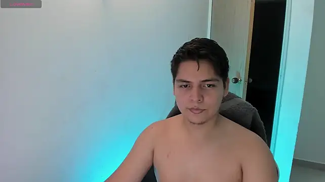 Show modela Asta_YunoXXX na web-kameri