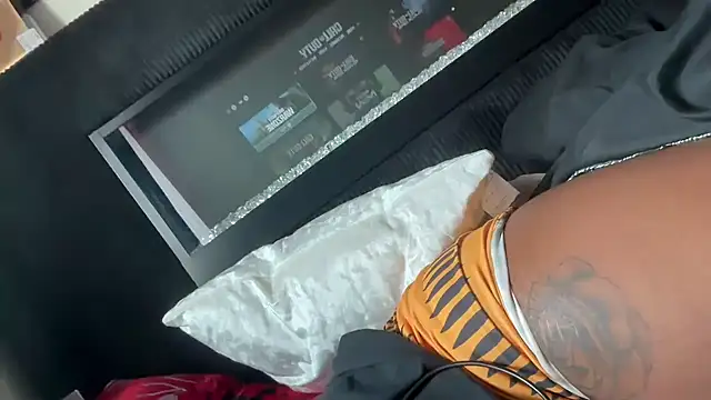 sevynsexysinss: διαδικτυακό σόου στην κάμερα