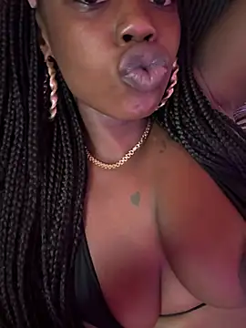 sevynsexysinss Adlı Modelin Canlı XXX Sohbeti