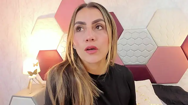 Chatroom XXX en direct de AriaRous