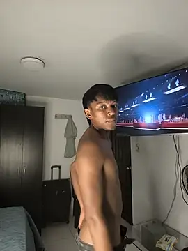 santinaughty's Webcam Show