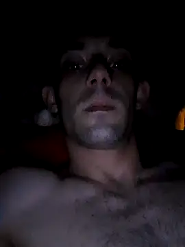 Show de OnlyOneMen na webcam