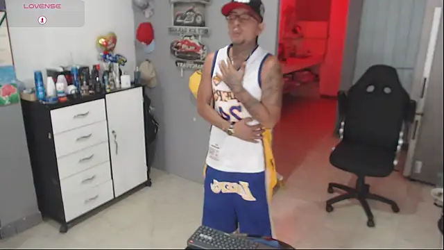 CHANG_QIAAN's Webcam Show
