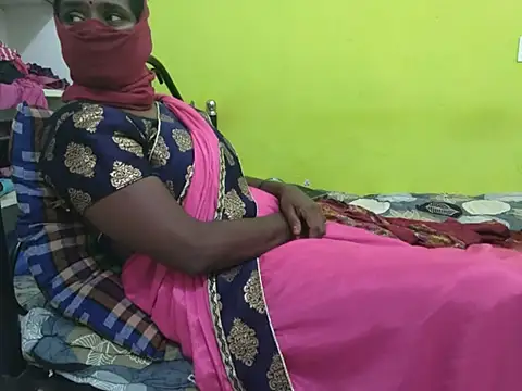 tamil_sumathi Show in webcam