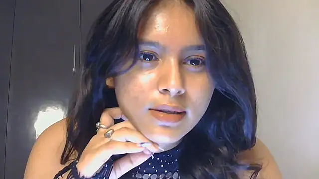 Naira_fit's Live XXX Chat