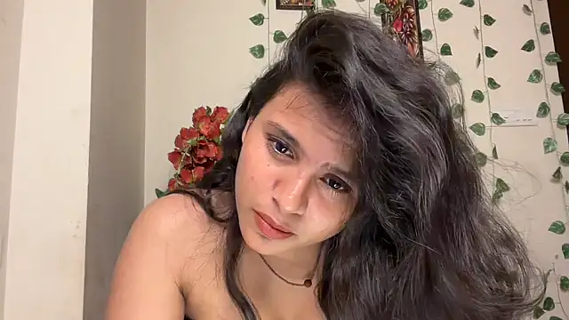 Pokazy przed kamerką – Naira_fit