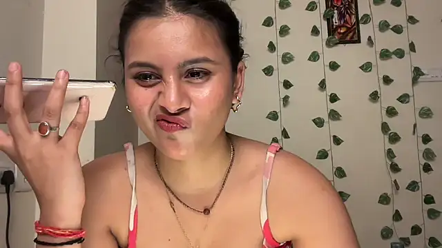 Naira_fitのライブXXXチャット