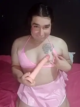 Pokazy przed kamerką – Kaissydoll