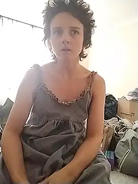 Amy01112 Show in webcam