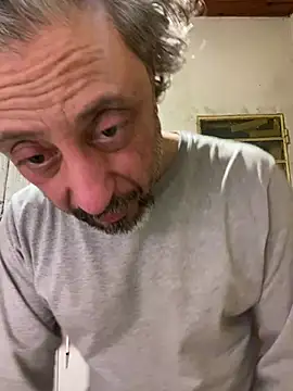 Show de Petebulimia na webcam