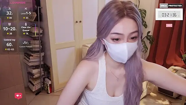 nayomi_34f Show Webcam