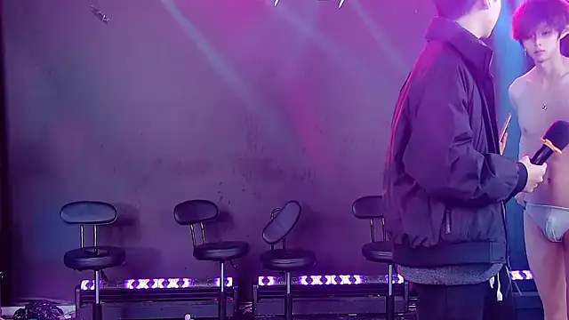 TNT-001: вебкам-шоу