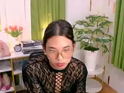 Pokazy przed kamerką – xtreamjaigoddess