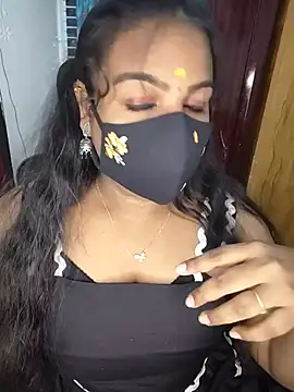 Chat +18 de Tamil_Shara ao vivo